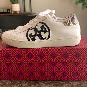 Tory Burch LEIGH T-LOGO SNEAKERS